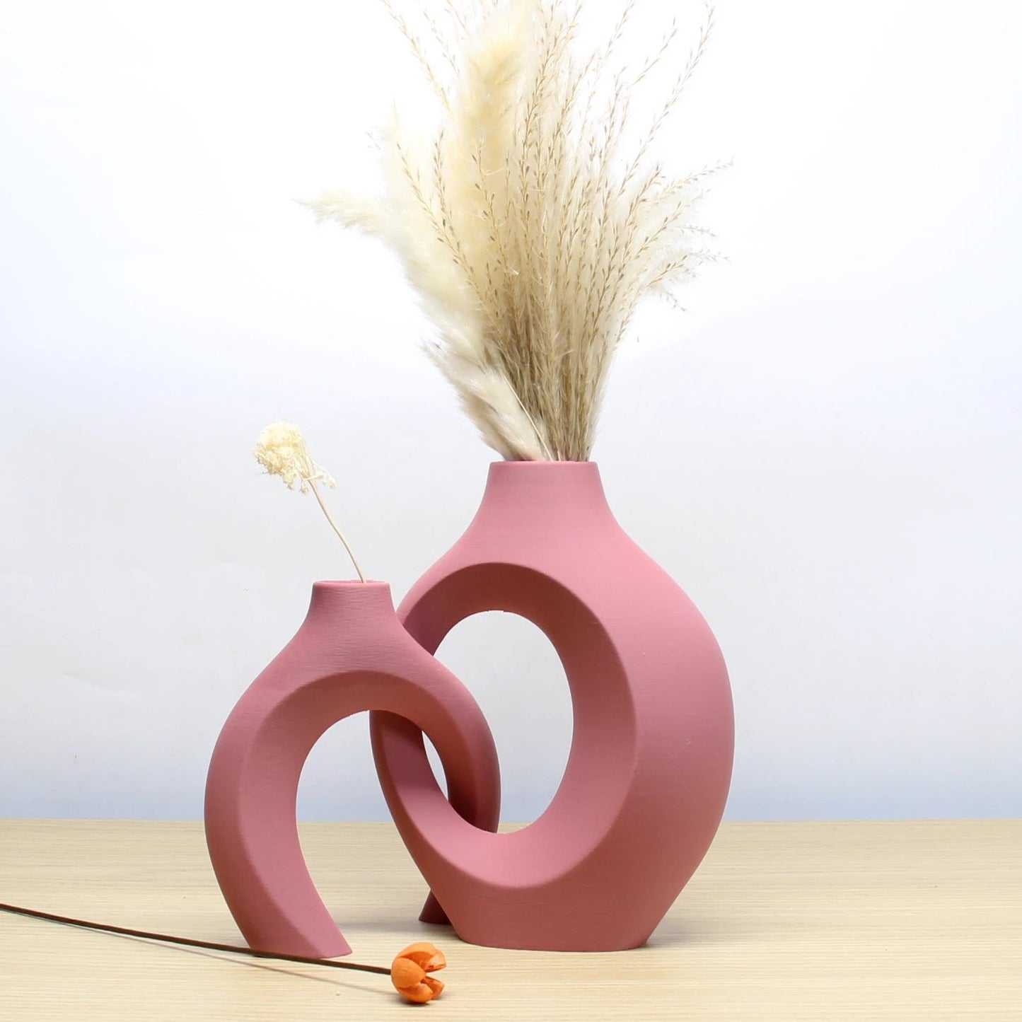 Artistic Ceramic Flower Vase – Unique Sculptural Design in Neutral Tone for Fresh and Dried Flowers 2