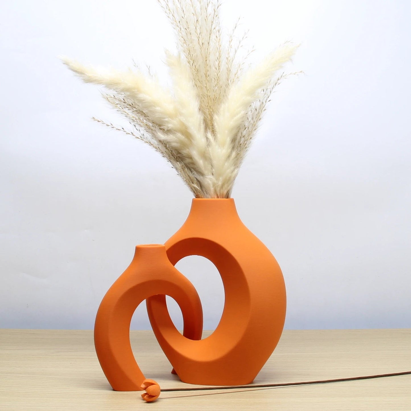 Artistic Ceramic Flower Vase – Unique Sculptural Design in Neutral Tone for Fresh and Dried Flowers 4