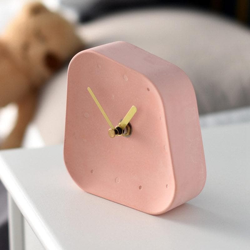 Orlano Cement Desk Clock | Modern Retro Timepiece | 4.5 Concrete & Gold | Stylish Home Decor | Brick by Brick London
Modern Retro Desk Clock | 4.5 Cement & Gold | Silent Operation | Chic Home Decor | Brick by Brick London 2
