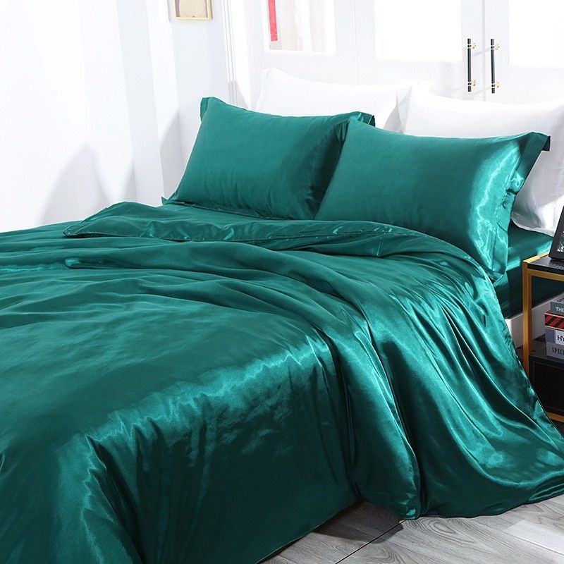 Luxury Silk Bedding Set | 47.2 - 70.9 in | 100% Pure Silk 4-Piece Collection | Soft Breathable Bed Linen | Brick by Brick