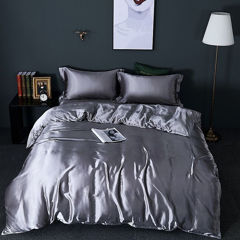 Luxury Silk Bedding Set | 47.2 - 70.9 in | 100% Pure Silk 4-Piece Collection | Soft Breathable Bed Linen | Brick by Brick