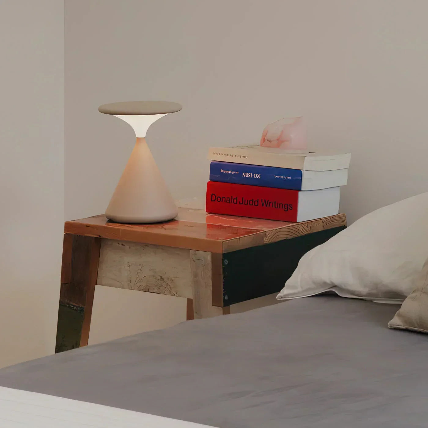 Rechargeable LED Table Lamp | 100h Runtime | Warm White Light | Minimalist & Touch-Dimmable