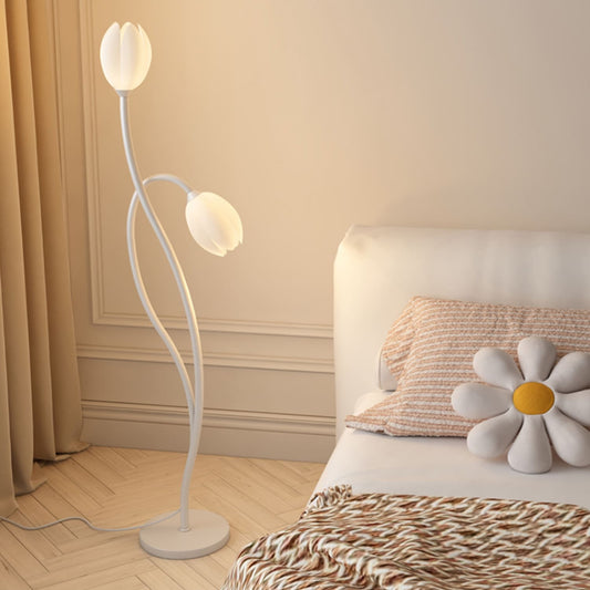 Manta Flower Floor Lamp | Modern Floor Lamp for Living Room | 56.3 Metal & Rotational Molding | Creative Ambiance | Brick by Brick London 1