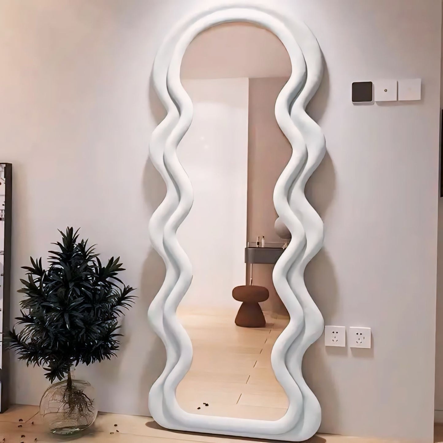 Yuzo Round Mirror | 30 Contemporary Wall Decor | Wavy Frame Design | Brick by Brick London 4