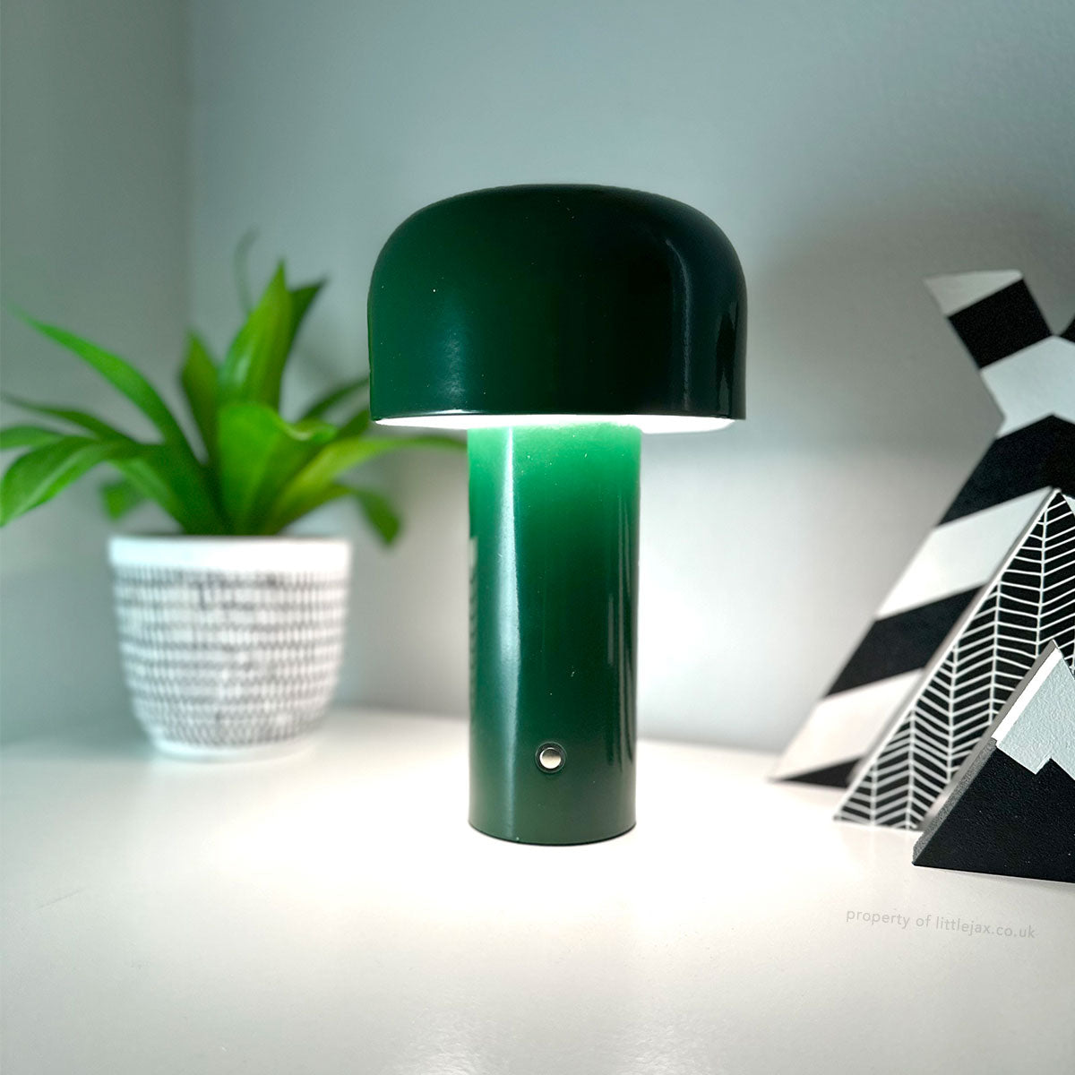 Wireless Mushroom Table Lamp | USB-C Rechargeable | 3 Brightness Levels | 8" Modern LED Light