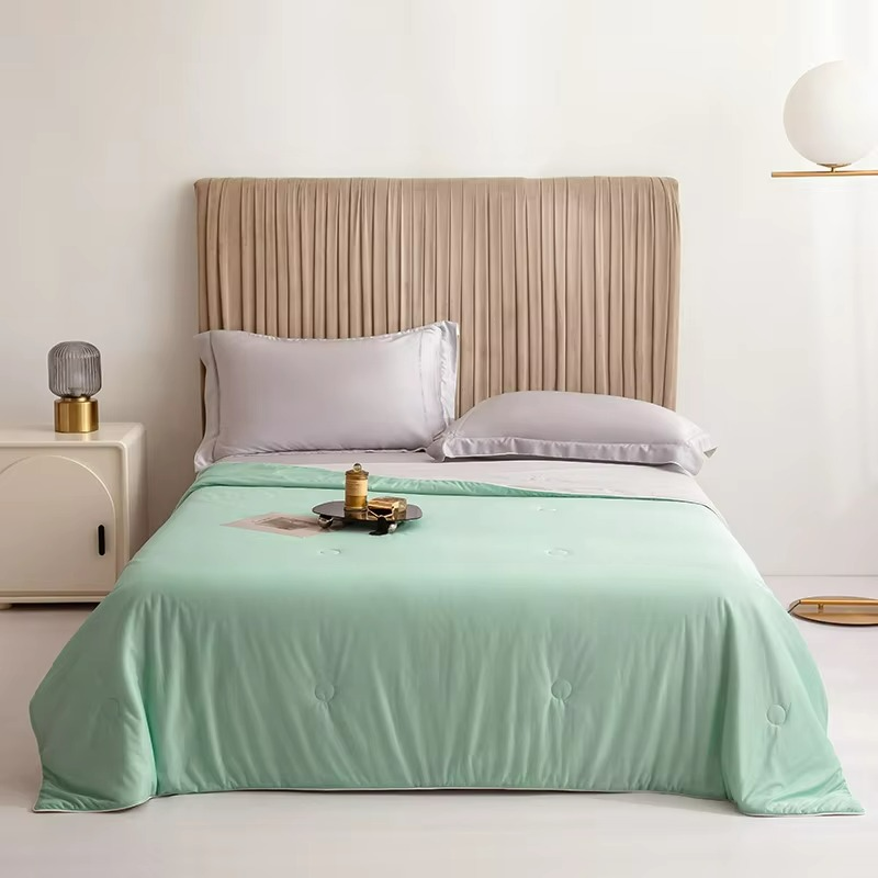 Cooling Summer Quilt | 59 x 87 in | Double-Sided Temperature Regulating Bedding | Soft Hypoallergenic Coverlet | Brick by Brick