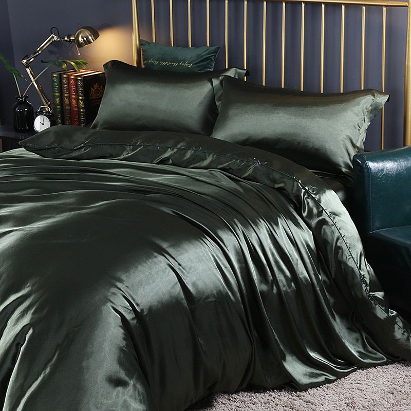Luxury Silk Bedding Set | 47.2 - 70.9 in | 100% Pure Silk 4-Piece Collection | Soft Breathable Bed Linen | Brick by Brick