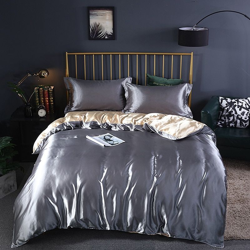 Luxury Silk Bedding Set | 47.2 - 70.9 in | 100% Pure Silk 4-Piece Collection | Soft Breathable Bed Linen | Brick by Brick
