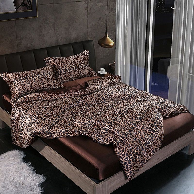Luxury Silk Bedding Set | 47.2 - 70.9 in | 100% Pure Silk 4-Piece Collection | Soft Breathable Bed Linen | Brick by Brick