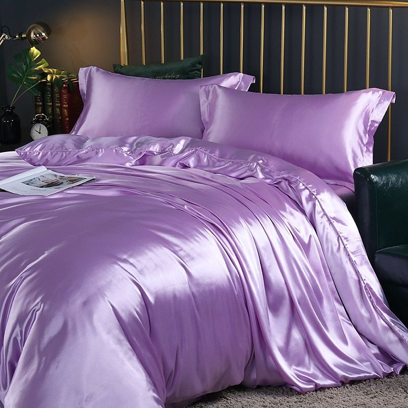 Luxury Silk Bedding Set | 47.2 - 70.9 in | 100% Pure Silk 4-Piece Collection | Soft Breathable Bed Linen | Brick by Brick
